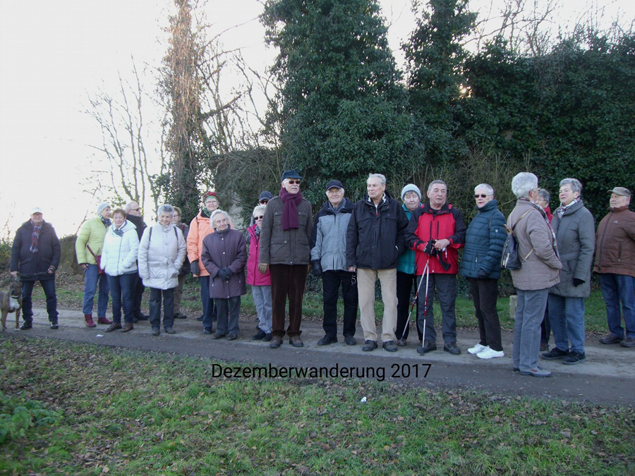 Wandergruppe bei der Dezemberwanderung