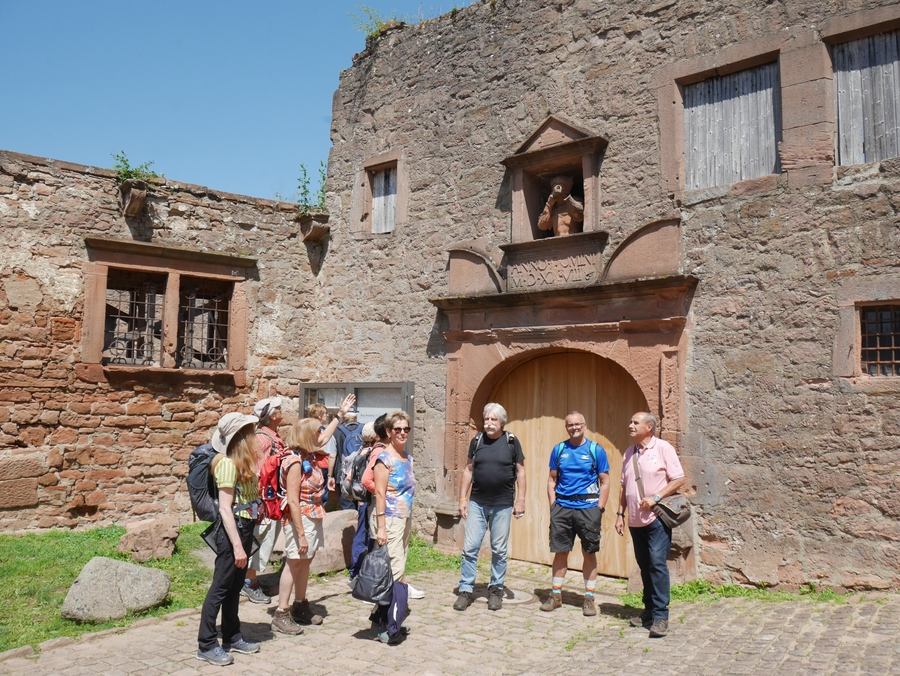 Gruppe der Langstreckler auf der Burg Breuberg