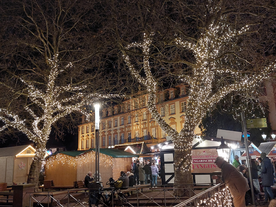 Weihnachtsmarktbeleuchtung